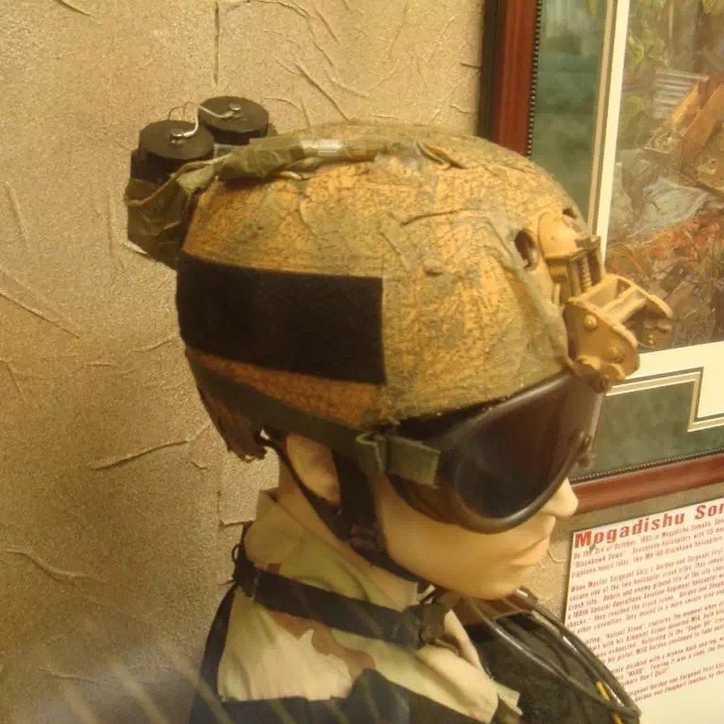 "black hawk down" CAG gears in the museum. Delta force Cag pics Vol.17