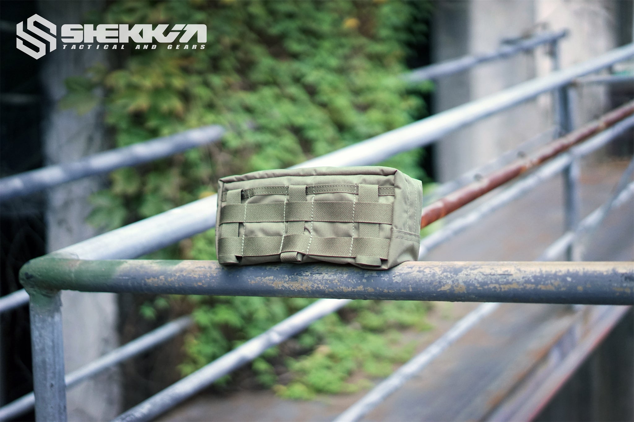 Pre MSA Paraclete style Smoke green Horizontal utility pouch - Shekkin Gears